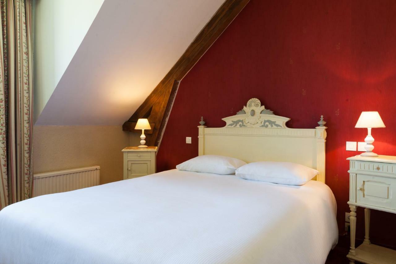 The Originals City, Hotel La Cour Carree, Eu Eu (Seine-Maritime) Exteriör bild